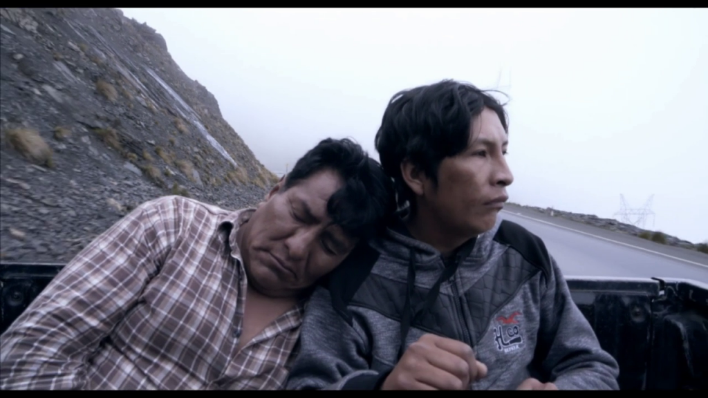 El libro Socavones. Textos sobre la obra de Socavón Cine reúne críticas y textos sobre varios cortometrajes y el largometraje Viejo Calavera, escritos por más de 25 autores de Bolivia, Perú, Argentina y Chile.